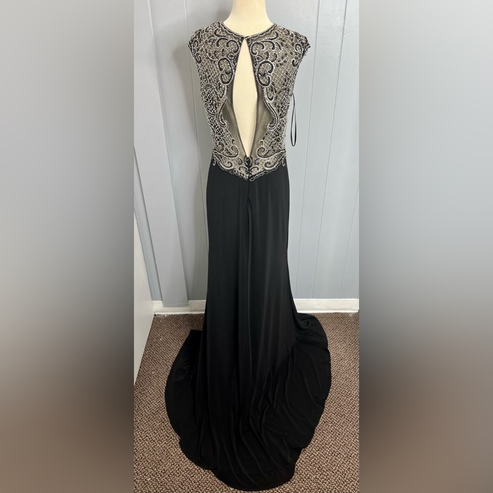 Prom dress - Picture 3 of 4
